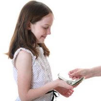 نکاتی برای دادن پول توجیبی به کودکان
